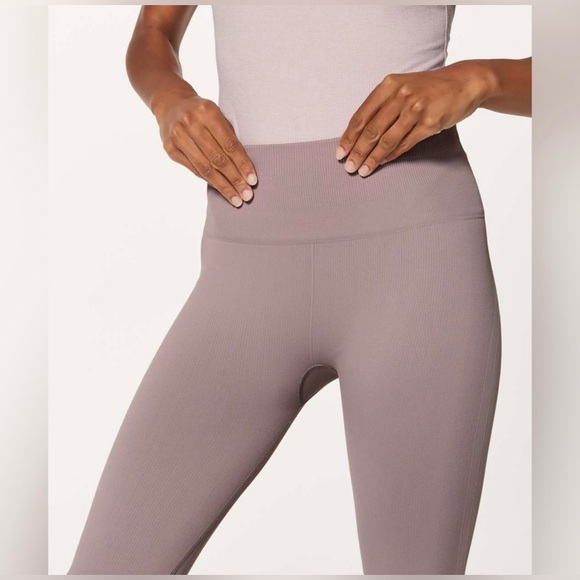 Lululemon Awakening Crop Taryn Toomey Collection 17” Misty Mauve - Size 6 - Picture 6 of 11